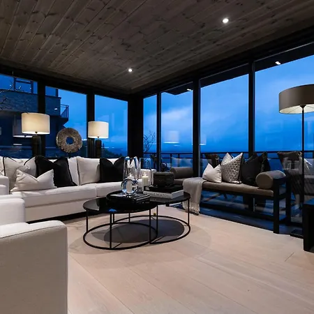 Exclusive Ski-inn-ski-out At Scenter Apartamento