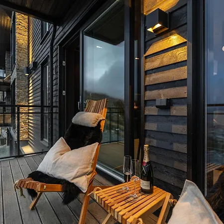 Exclusive Ski-inn-ski-out At Scenter Apartment *